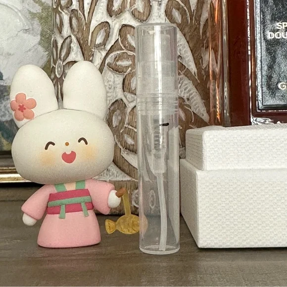 Guerlain Spiritueuse Double Vanille Eau De Parfum 3ml - Picture 3 of 3